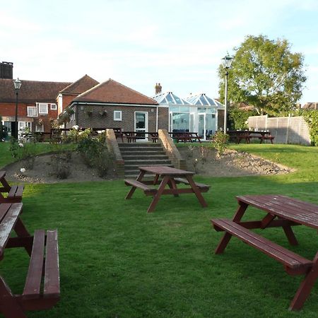The Bear Inn And Burwash Motel Exterior photo