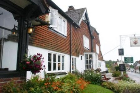 The Bear Inn And Burwash Motel Exterior photo